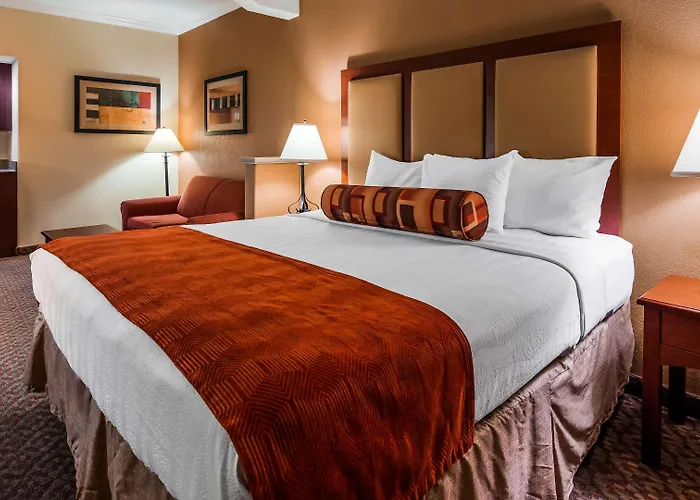 Best Western Plus Waxahachie Inn & Suites