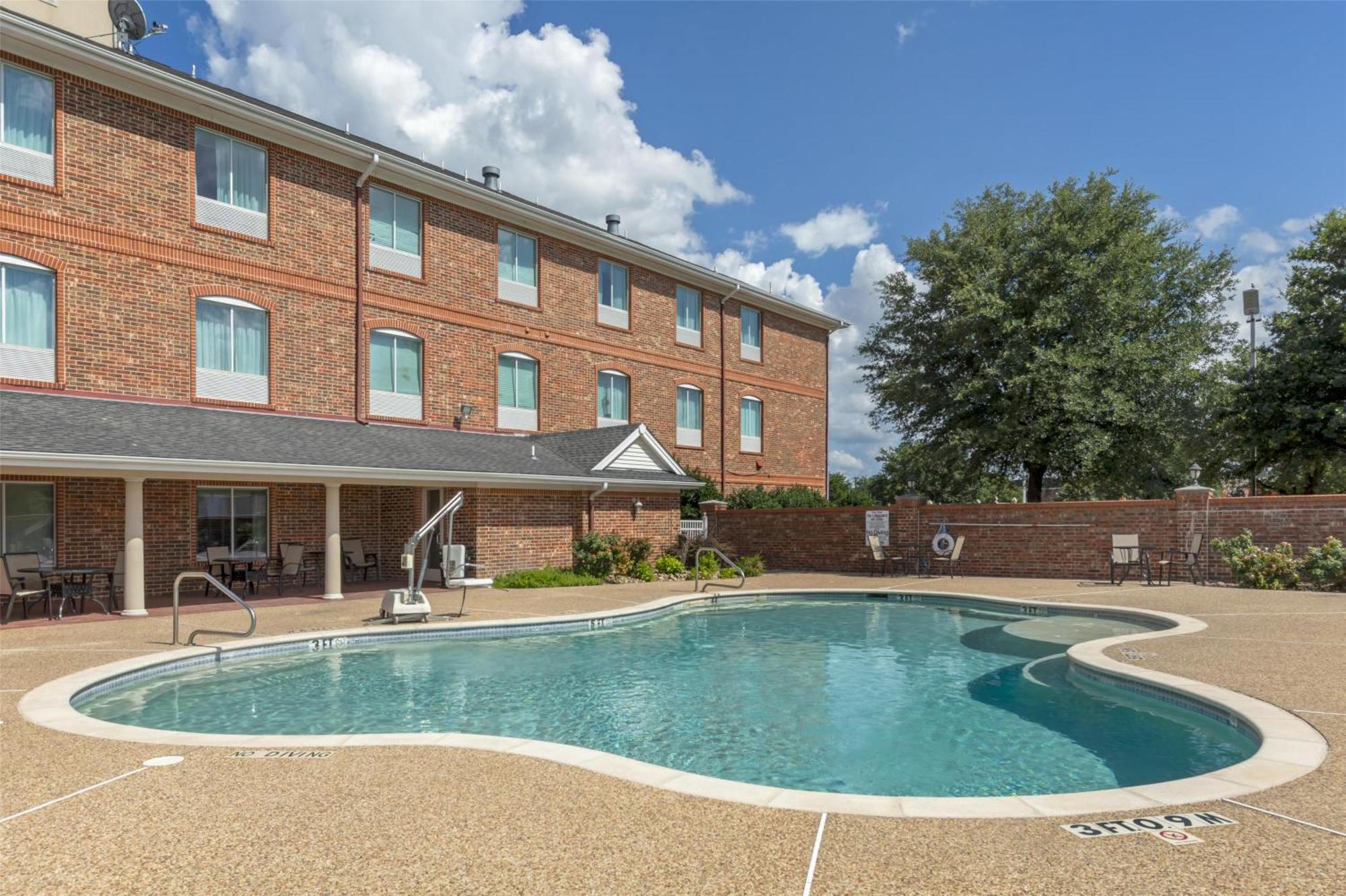 Western Inn&suites Waxahachie
