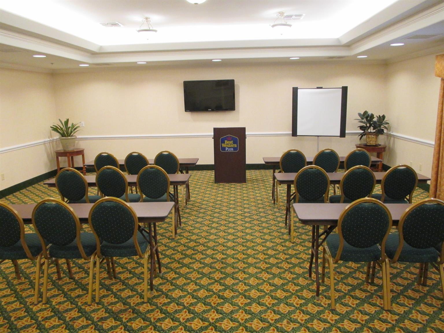 Western Inn&suites